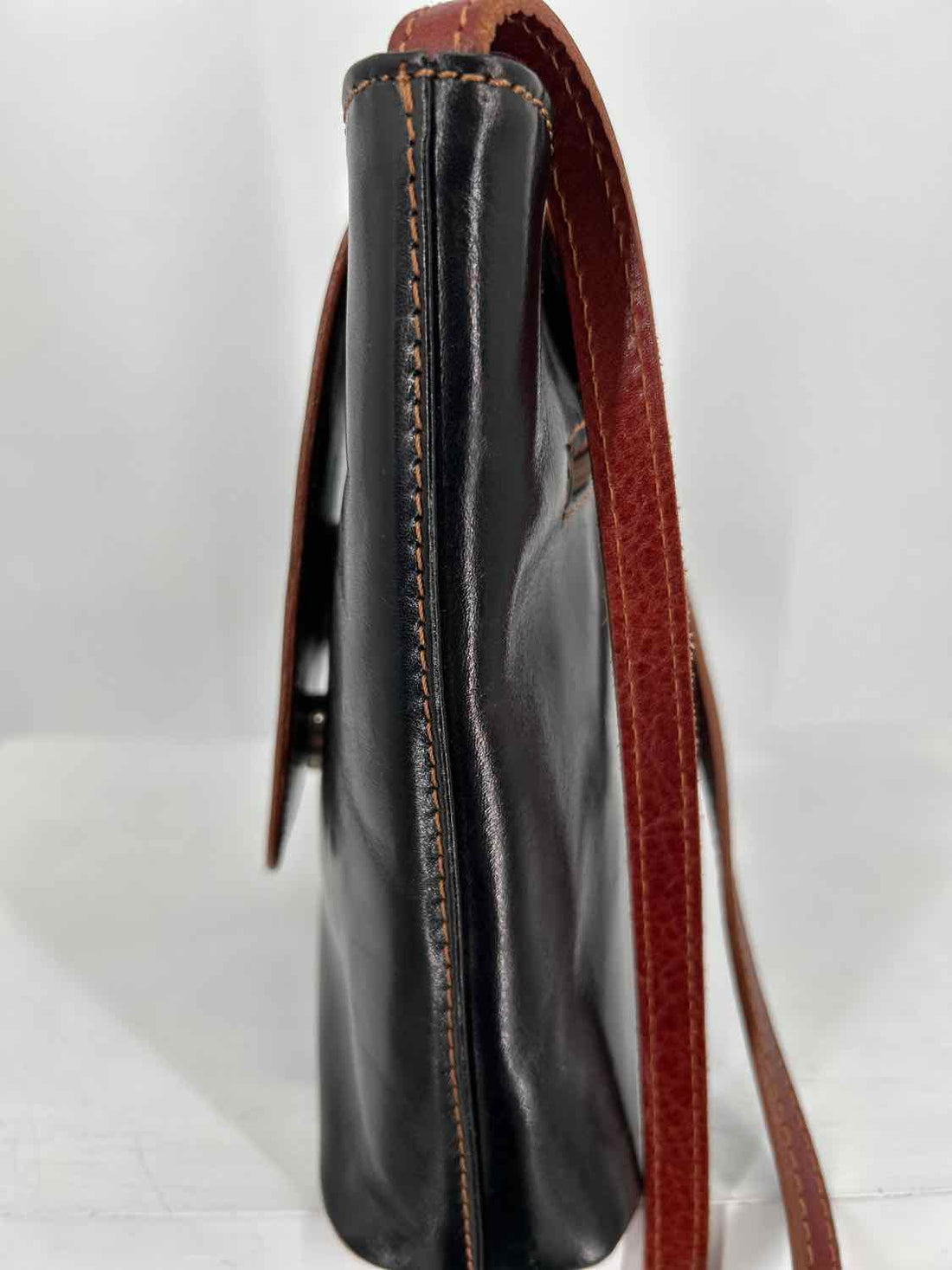 L'Artigiano Black & Brown Flap Detail Crossbody