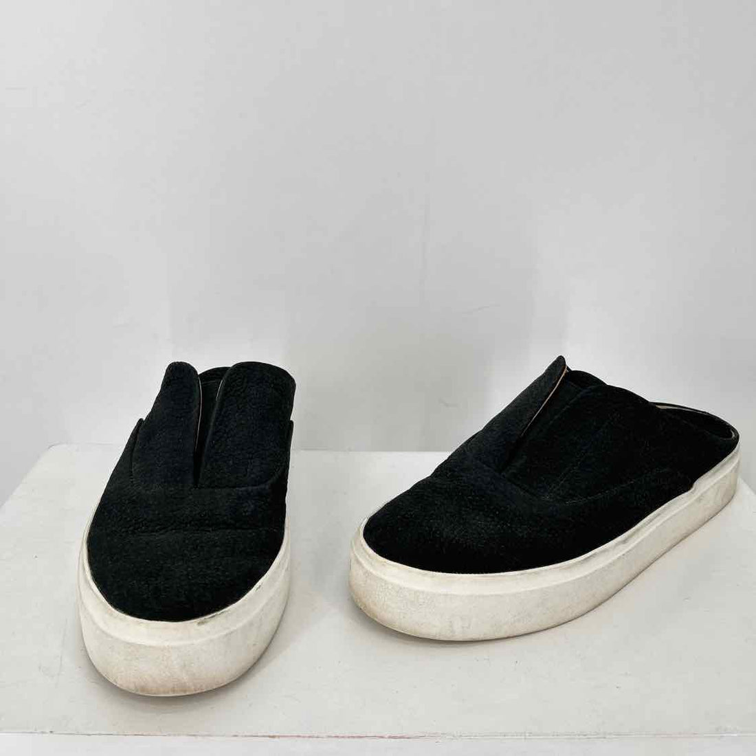 Corso Como Women Size 7.5 Black Pre Owned Leather Mules