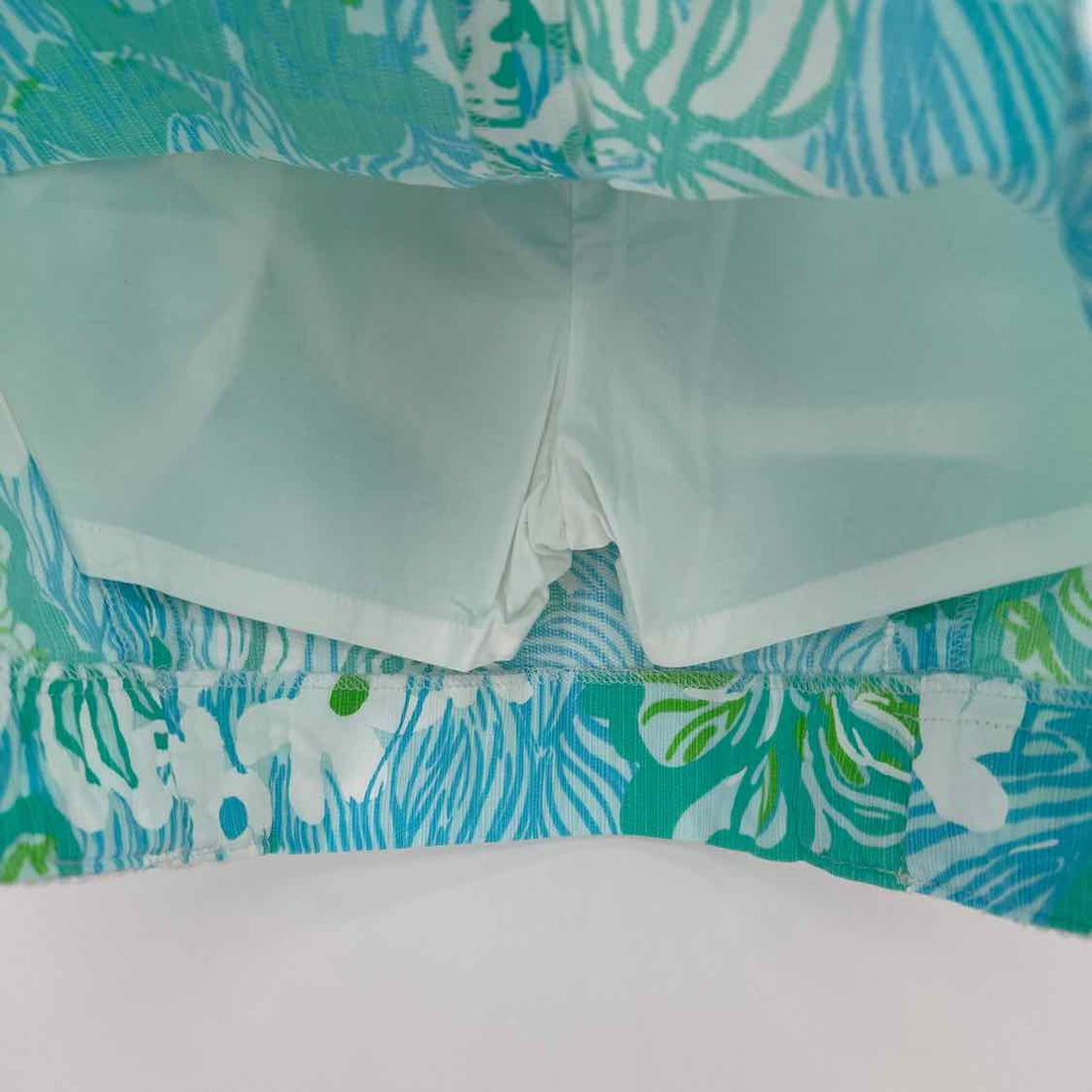 Lilly Pulitzer 2 White Blue & Green Print Lilly Pulitzer Skort