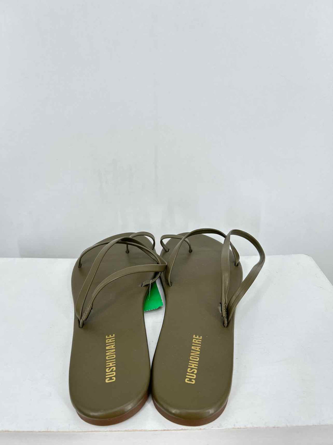 Cushionaire Women Size 10 Olive Sandals