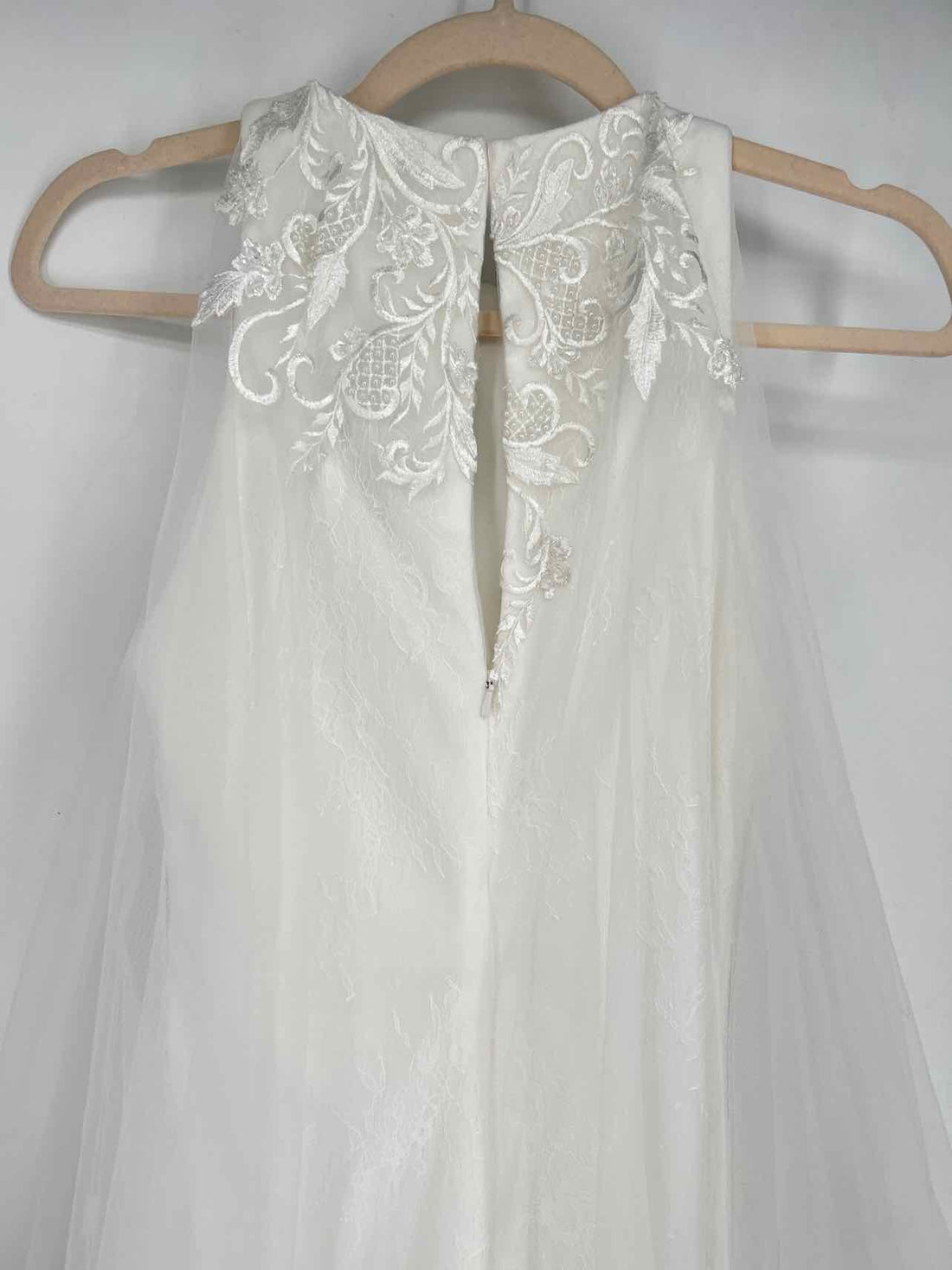 Mac Duggal Size 4 White Applique NWT Dress