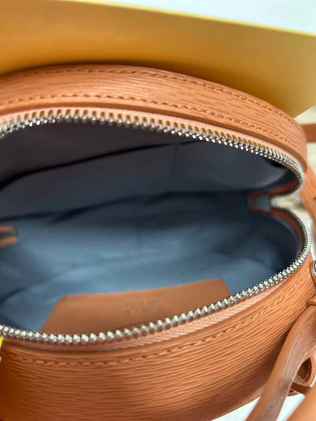 SENREVE Coral Saffiano Leather Excellent Condition Tote