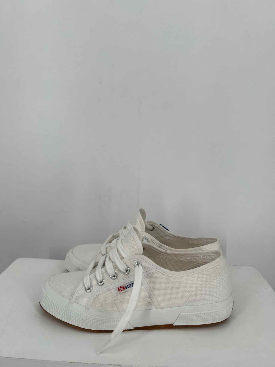 Superga Women Size 7 White New In Box Sneakers