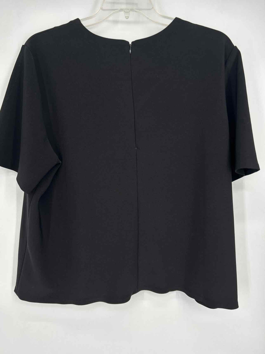Chicos Traveler's Size 4 (20/22) Black Short Sleeve