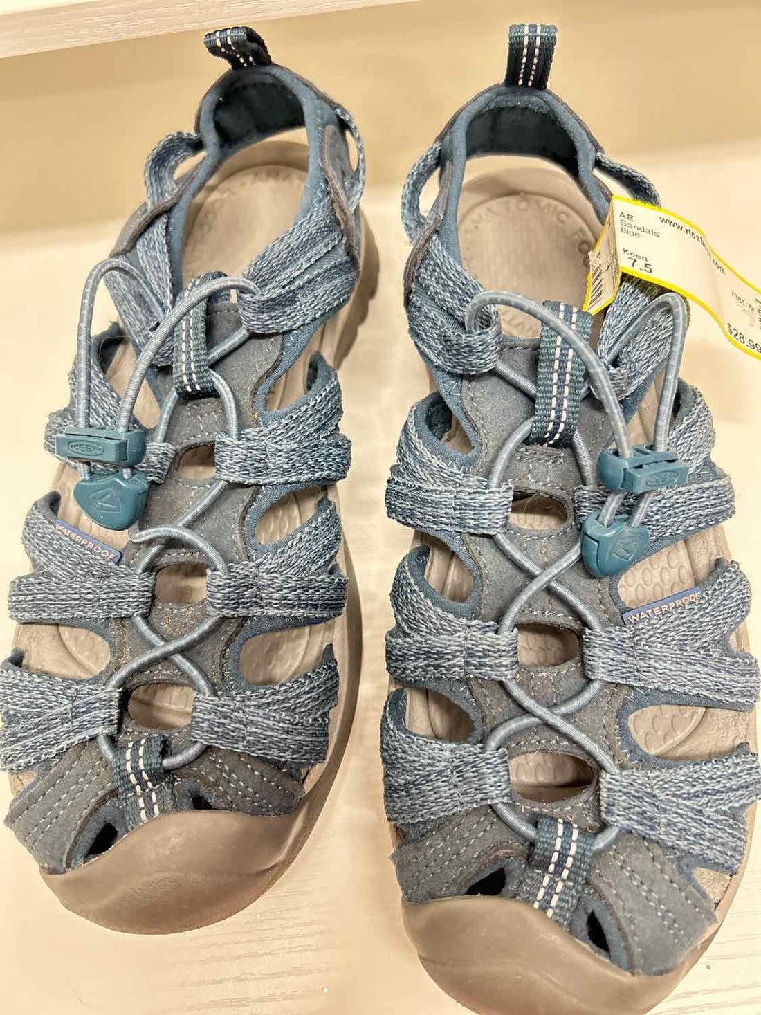 Keen Women Size 7.5 Blue Sandals
