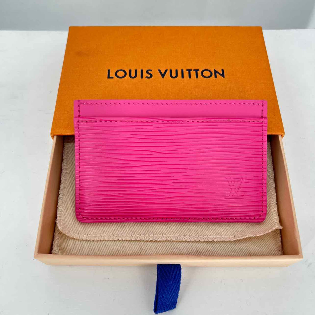 Louis Vuitton Fuchsia Epi Leather New LUXURY