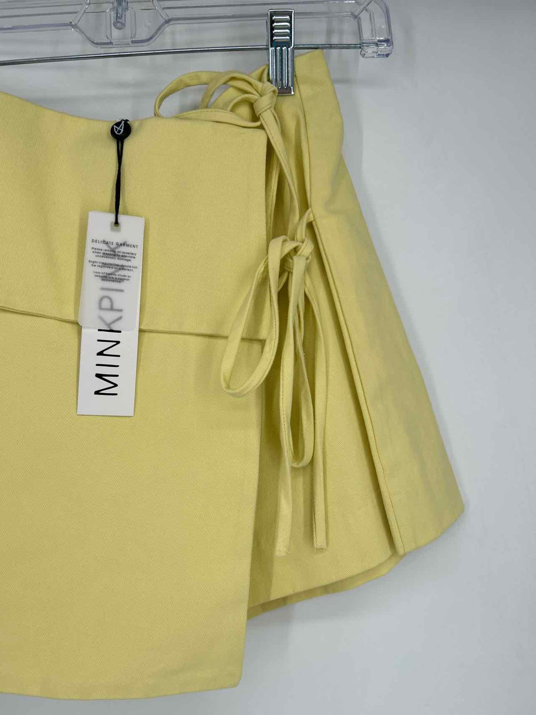 Mink Pink Size S Yellow NWT Skort