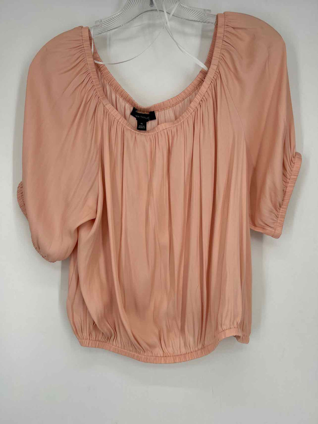 Ann Taylor Size XL Light Pink Short Sleeve
