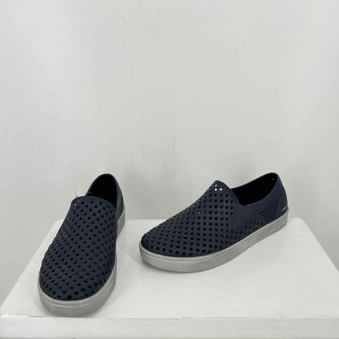 Layer 8 Women Size 8 Navy Sneakers