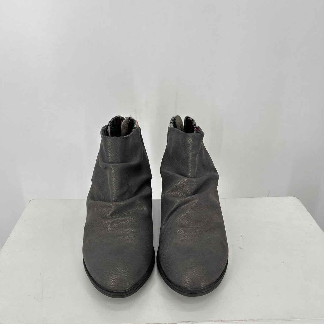 Blowfish Women Size 8.5 Grey Ankle Boot