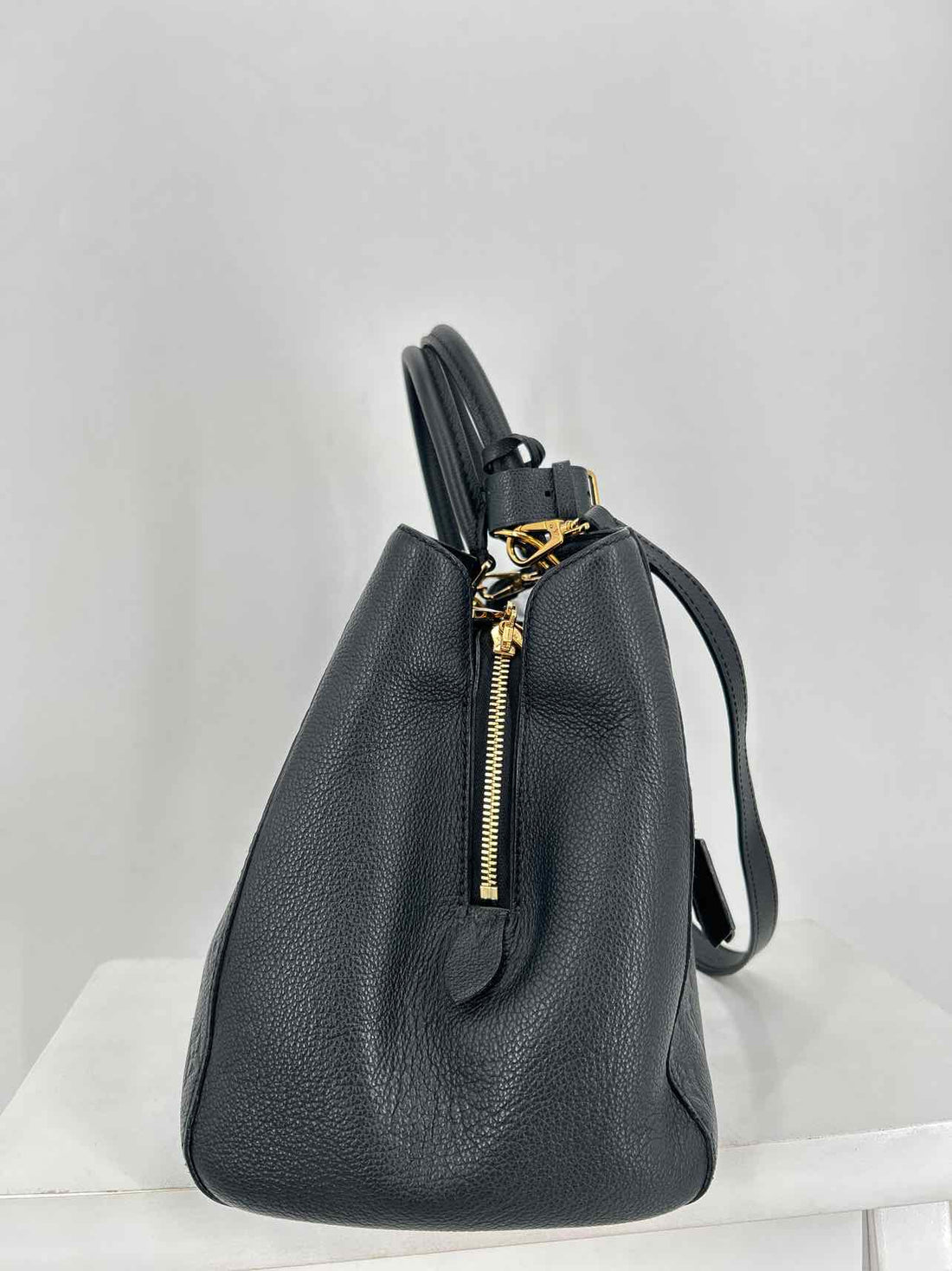 Louis Vuitton Black Leather Good LUXURY