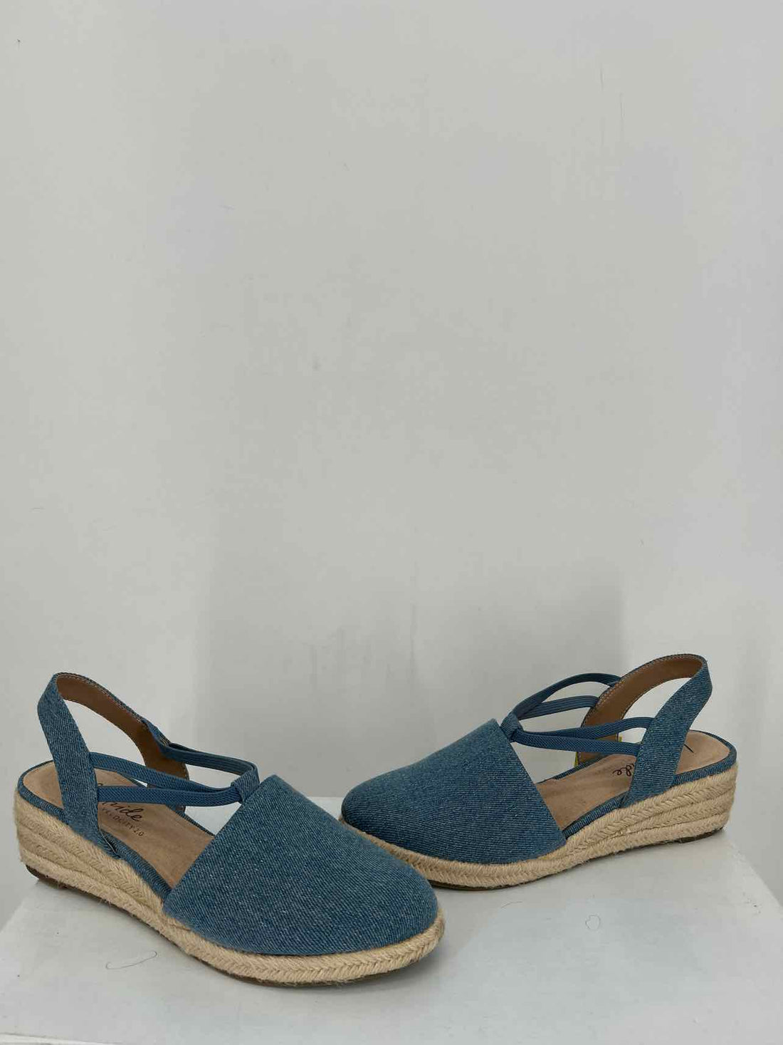 Lifestride Women Size 8.5 Denim Espadrilles Wedges