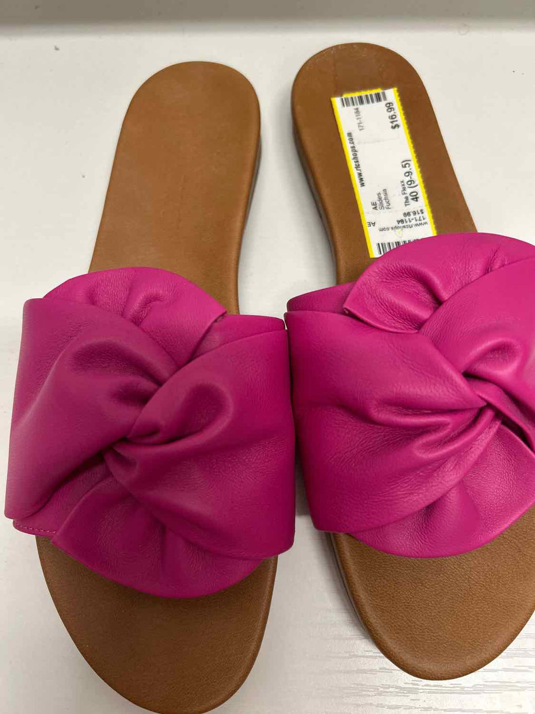The Flexx Women Size 40 (9-9.5) Fuchsia Slides
