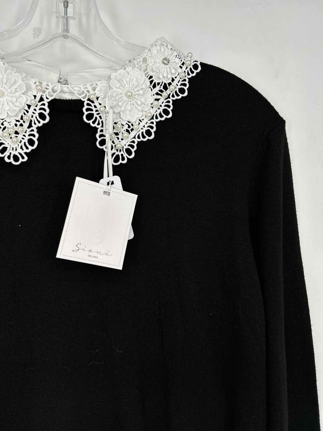 Siani Size M Black NWT Long Sleeve