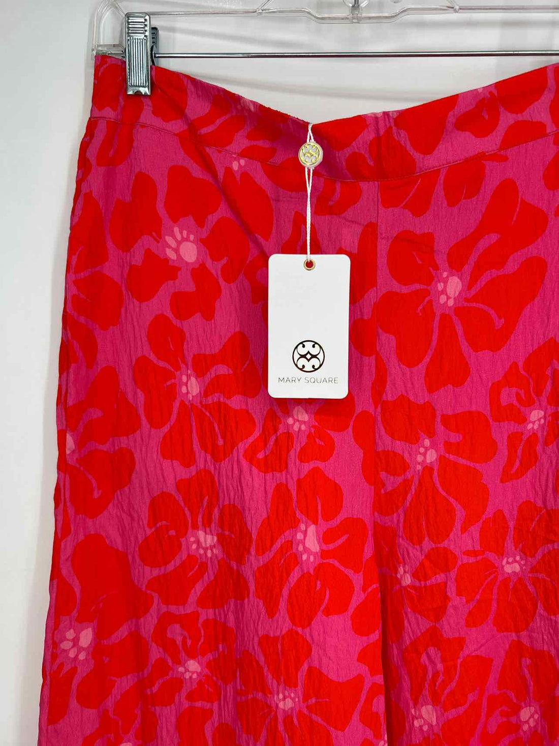 Mary Square Size M Dark Pink & Red Print NWT Pants a