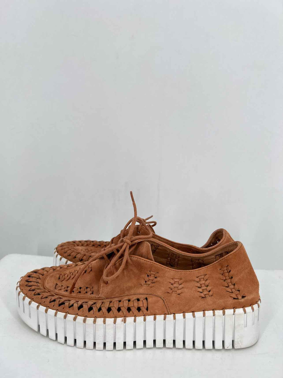 Silent D Women Size 37 (6.5-7) Tan Suede Flats