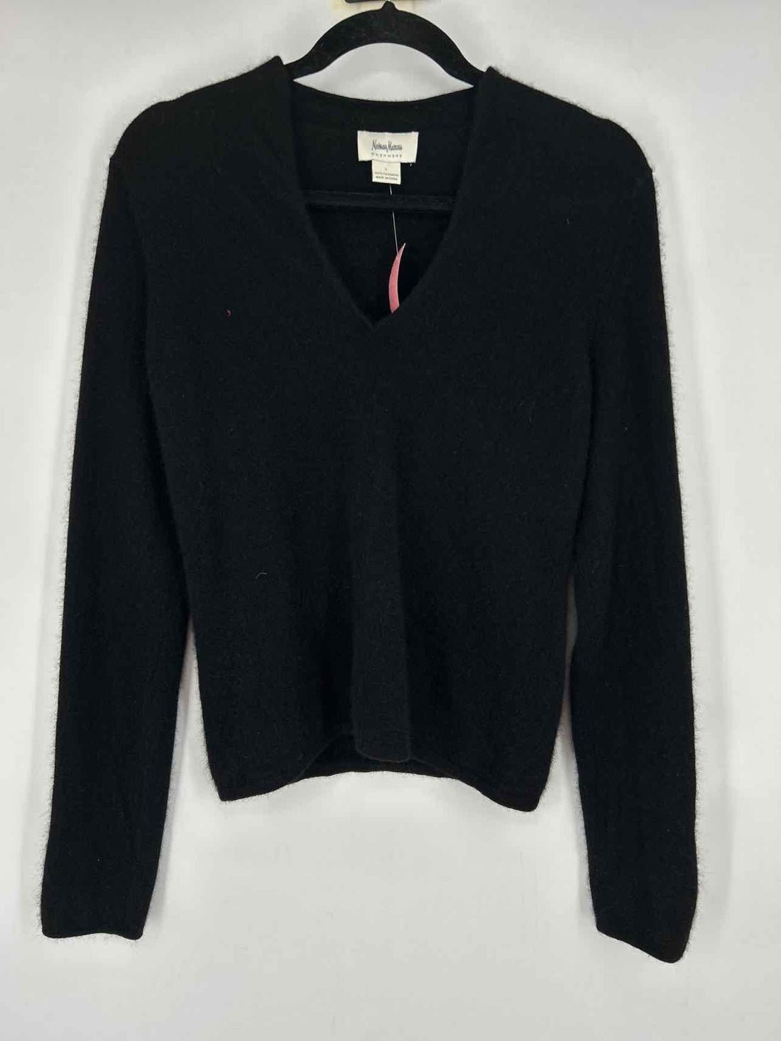 Neiman Marcus Size L Black Cashmere Sweater