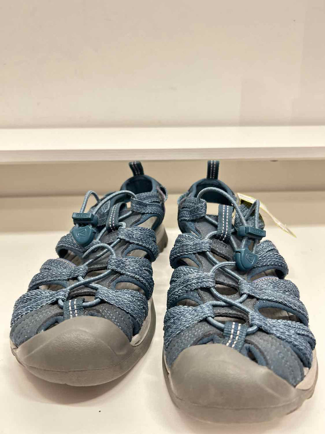 Keen Women Size 7.5 Blue Sandals