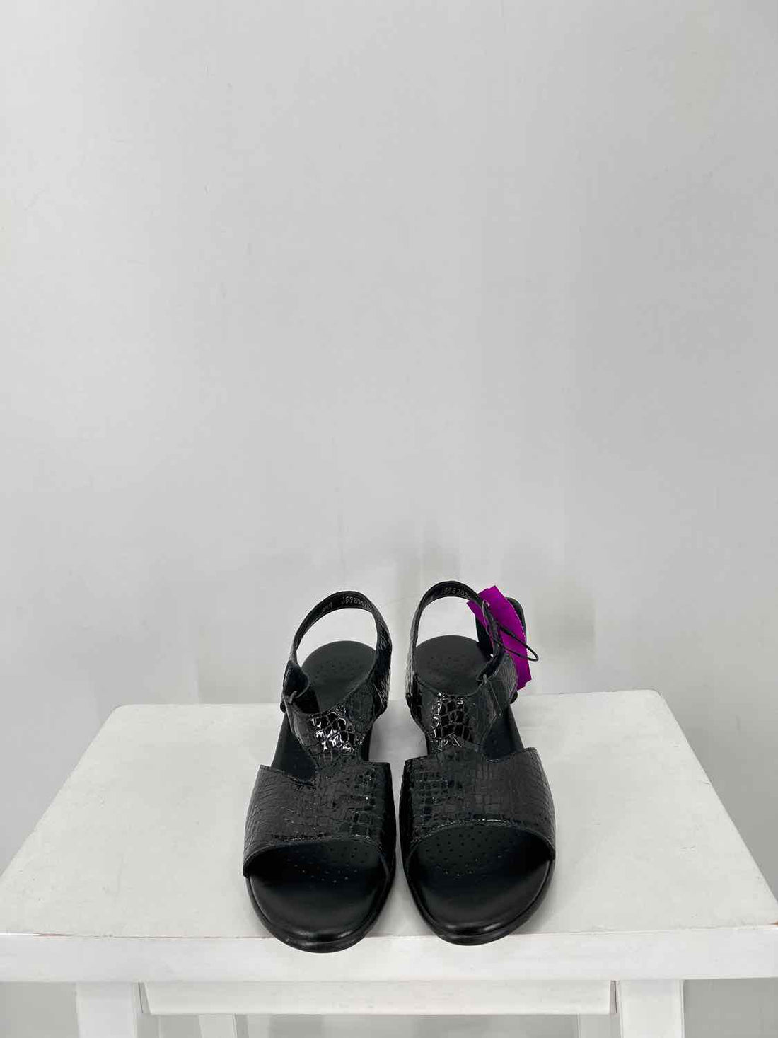 SAS Women Size 9.5 Black Sandals