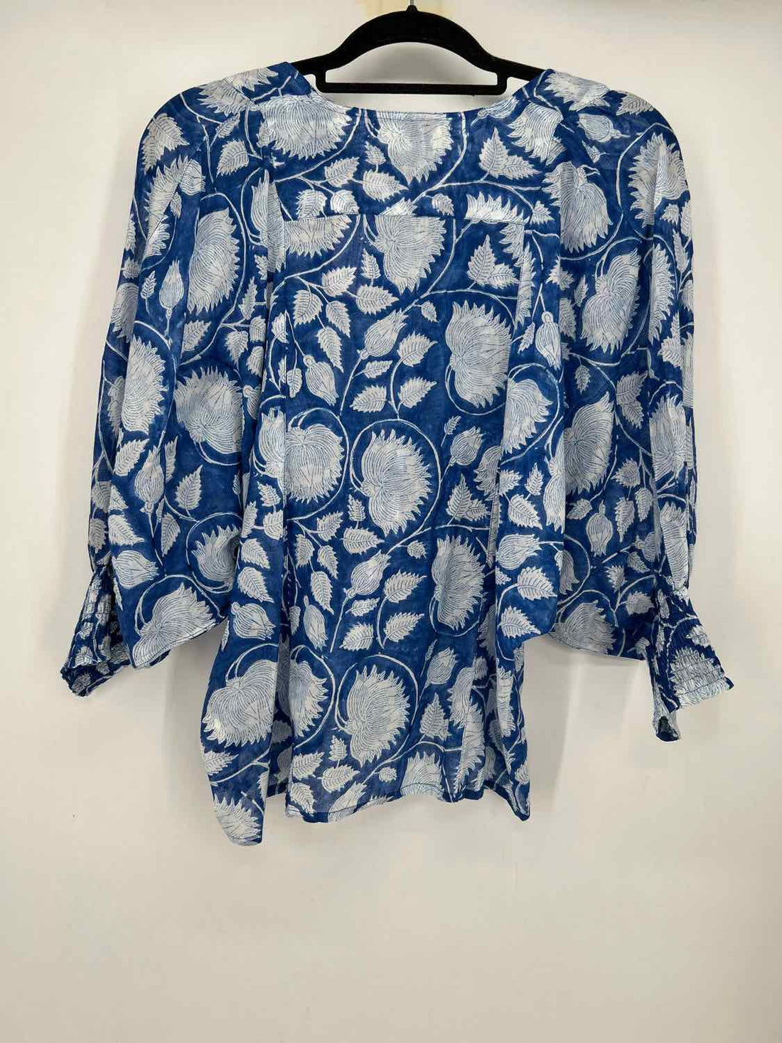 Dolma Size One Size Blue & White NWT Long Sleeve