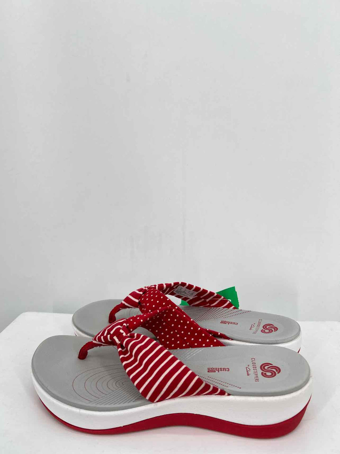 Clarks Women Size 8 Red & White Flip Flops