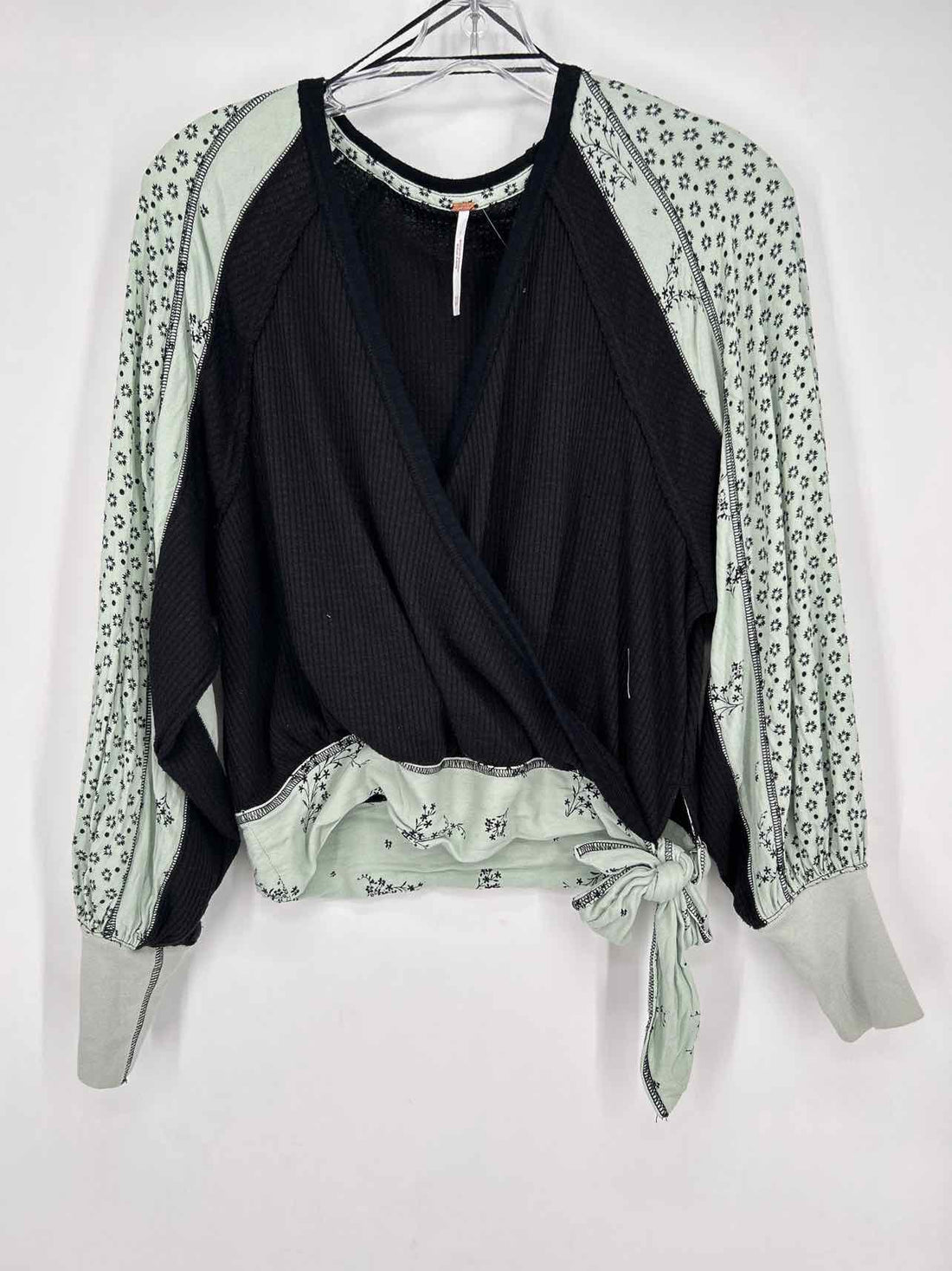 Free People Size XS Black & Mint Long Sleeve