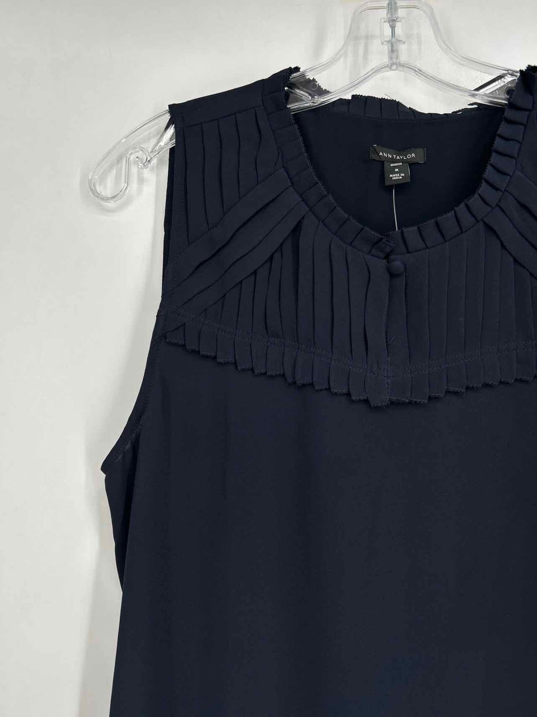 Ann Taylor Size M Navy Sleeveless