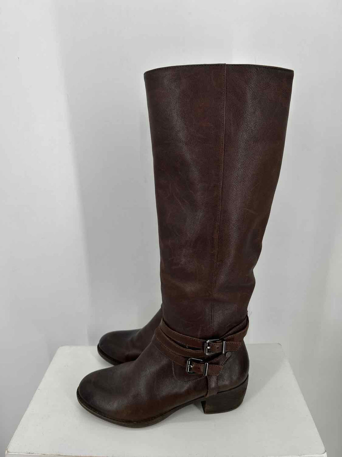 Nurture Women Size 9 Dark Brown Knee-High Boot