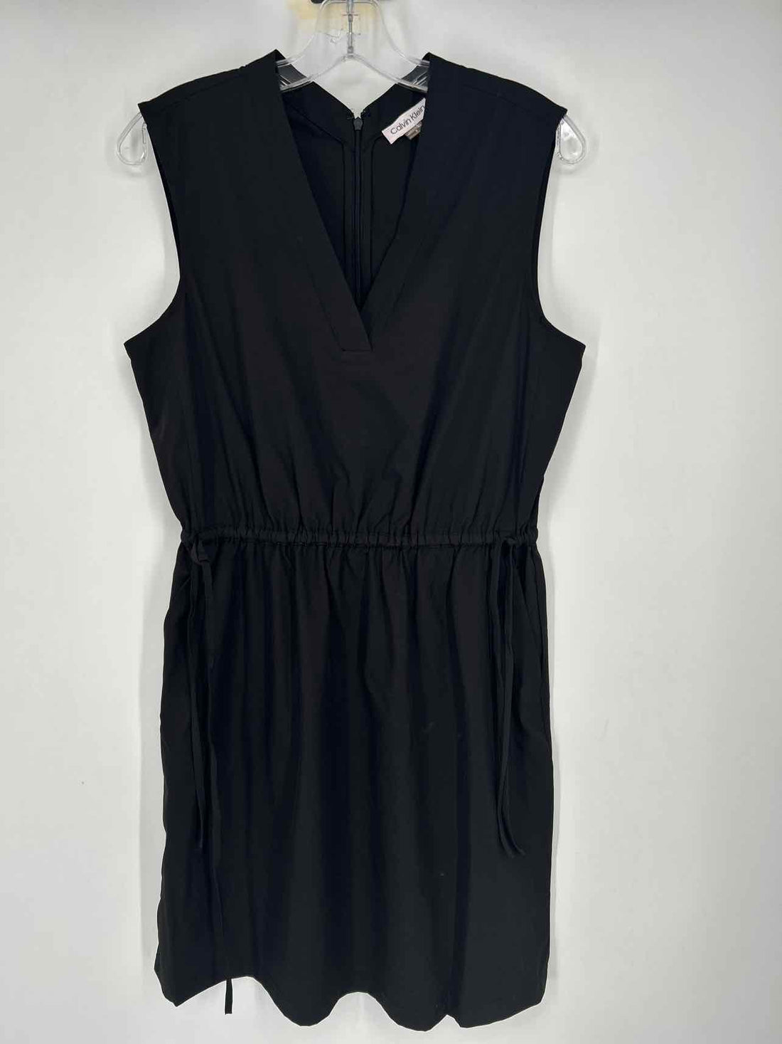 Calvin Klein Size 8 Black Sleeveless Dress
