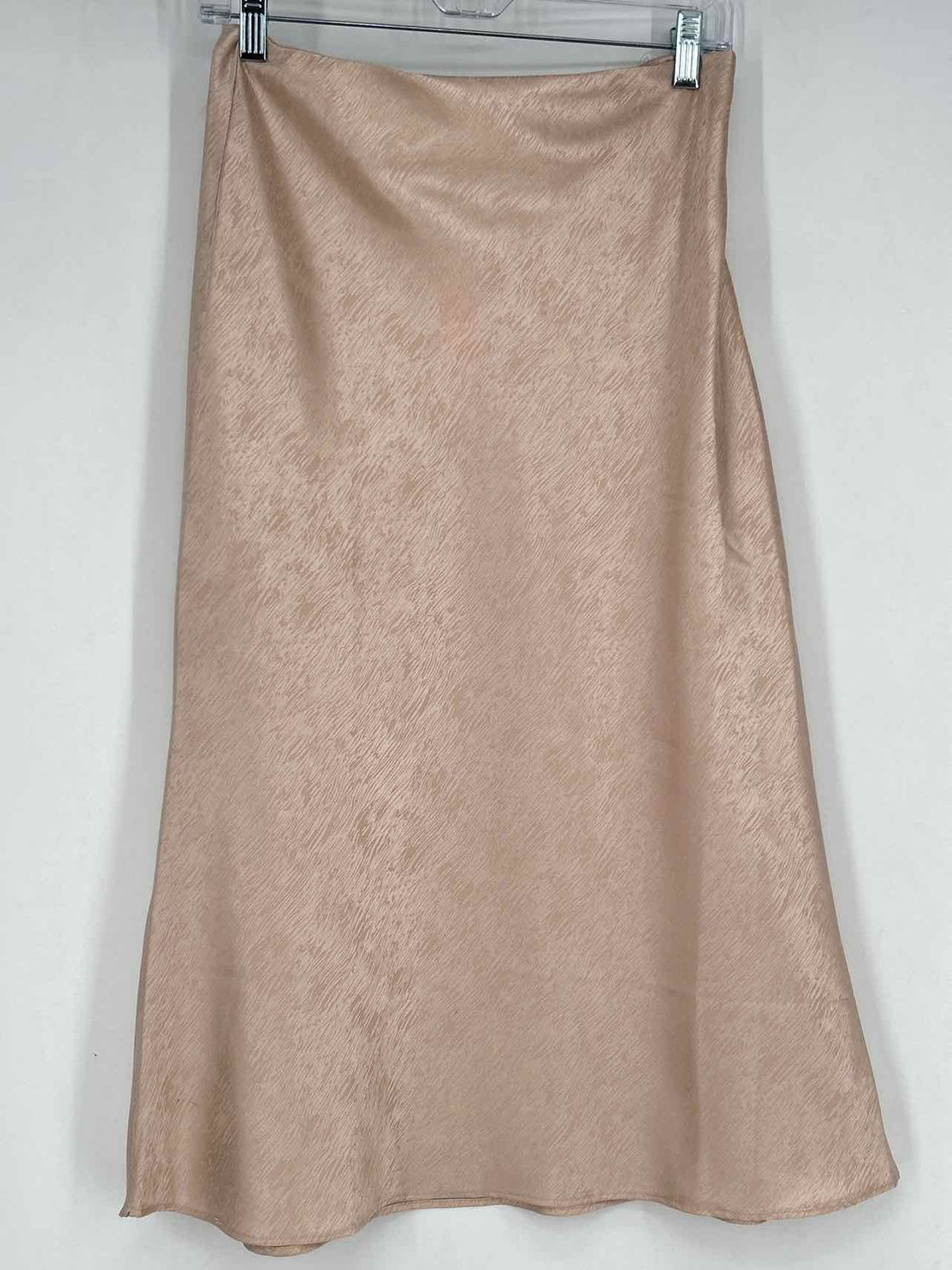 Le Lis Size M Blush Print Skirts