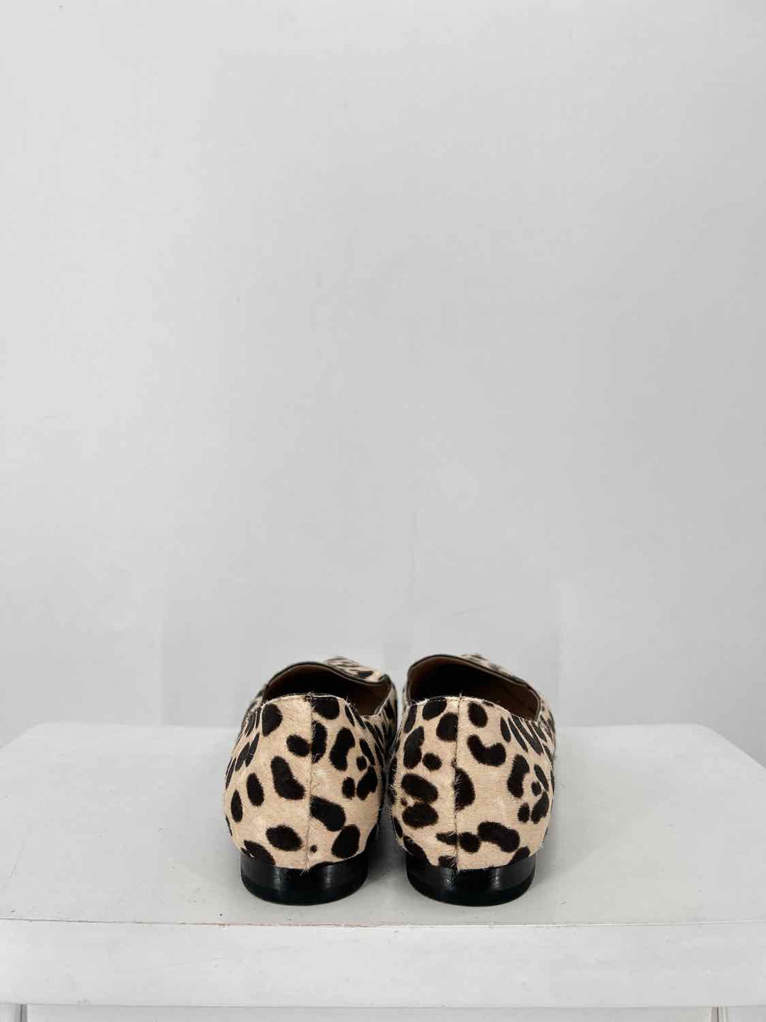 Linea Paolo Women Size 9 Leopard Calf Hair Flats