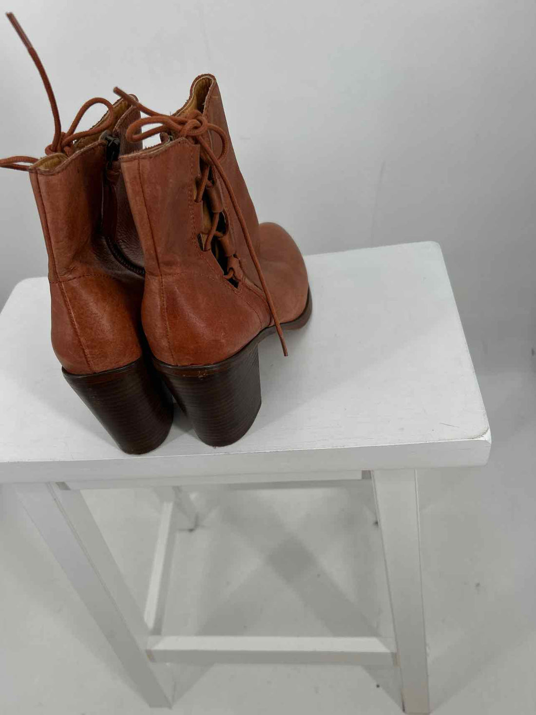 LaTigo Women Size 9 Brown Ankle Boot