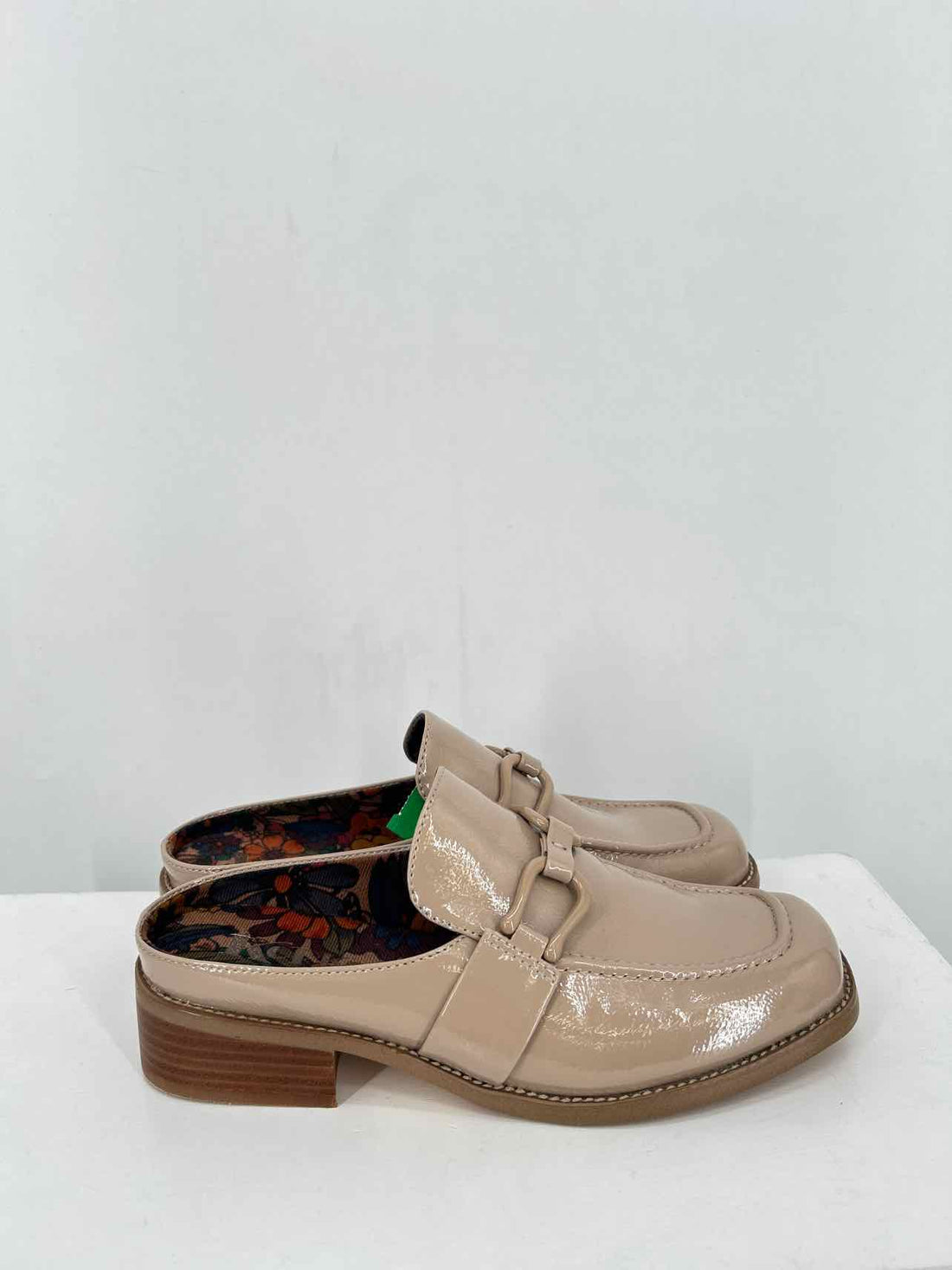 Korks Women Size 7 Beige Mules