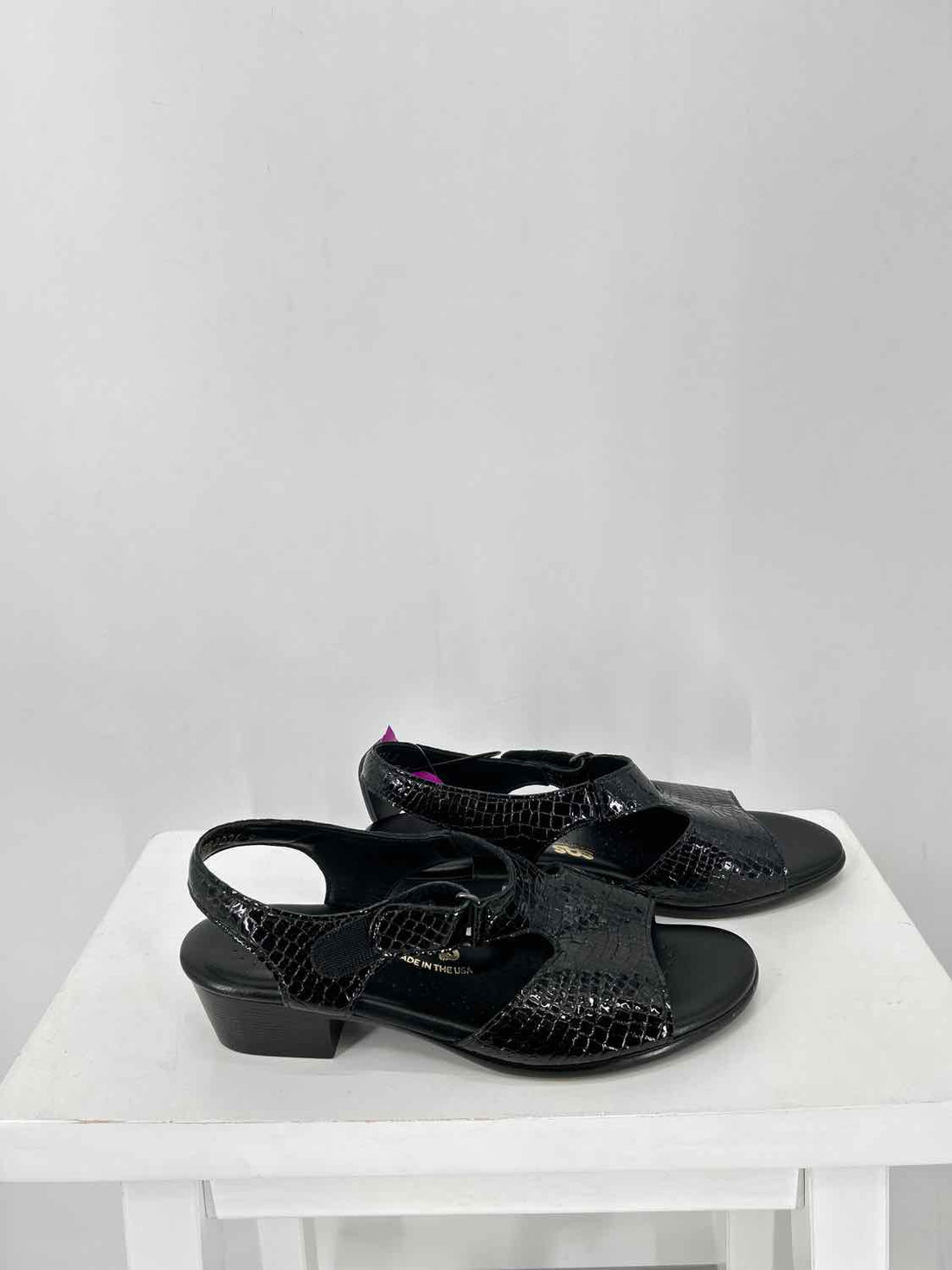 SAS Women Size 9.5 Black Sandals