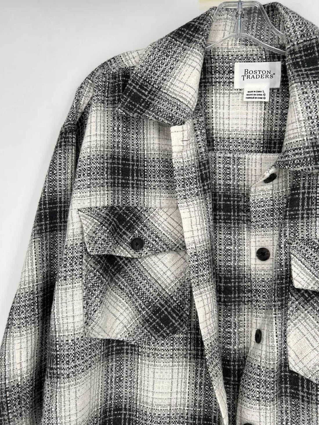 Boston Traders Size L White & Gray Plaid Shacket