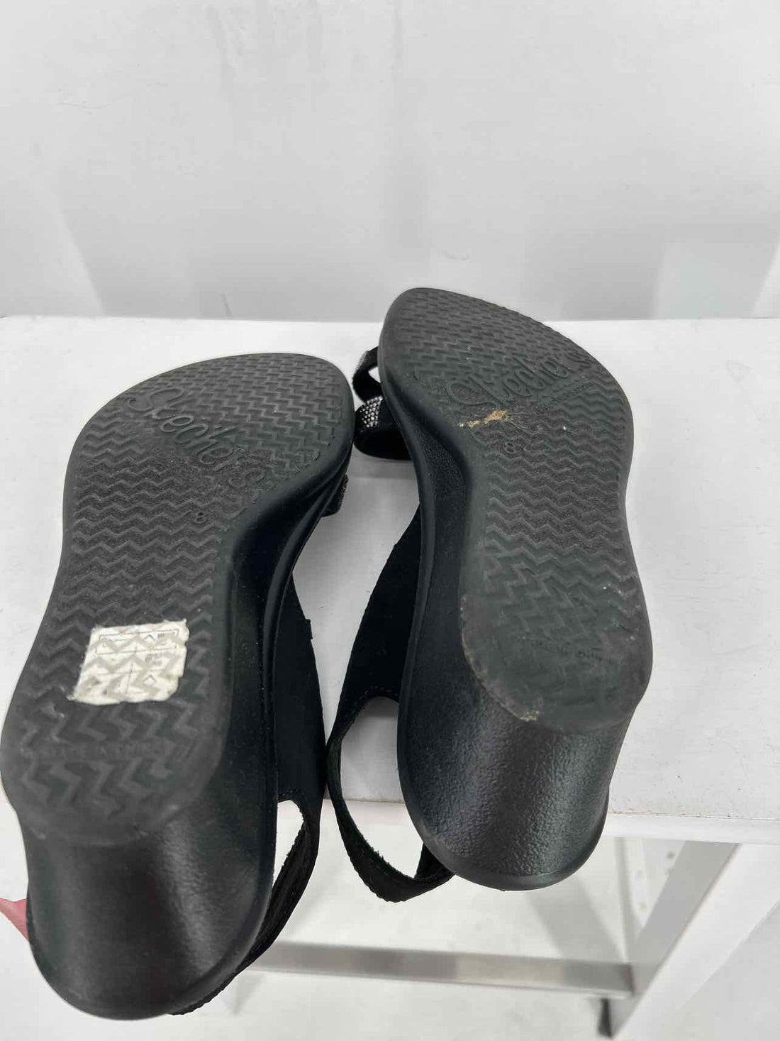Sketchers Women Size 8 Black Wedges