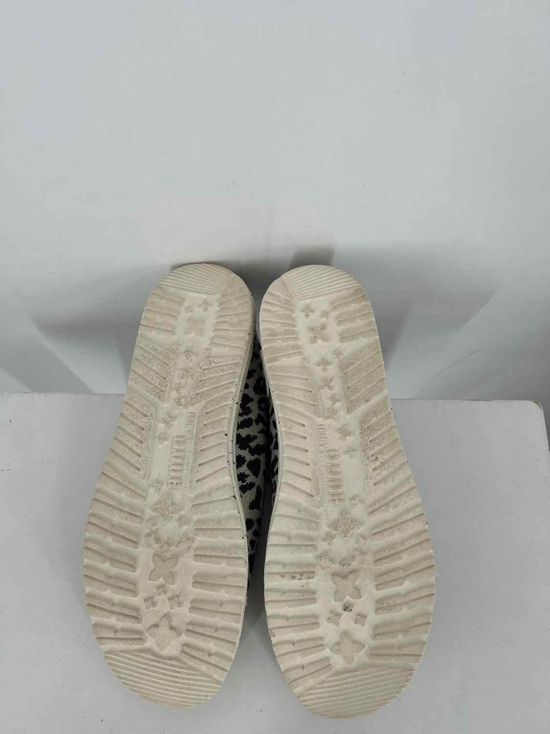 Hey Dude Women Size 10 White Leopard Sneakers