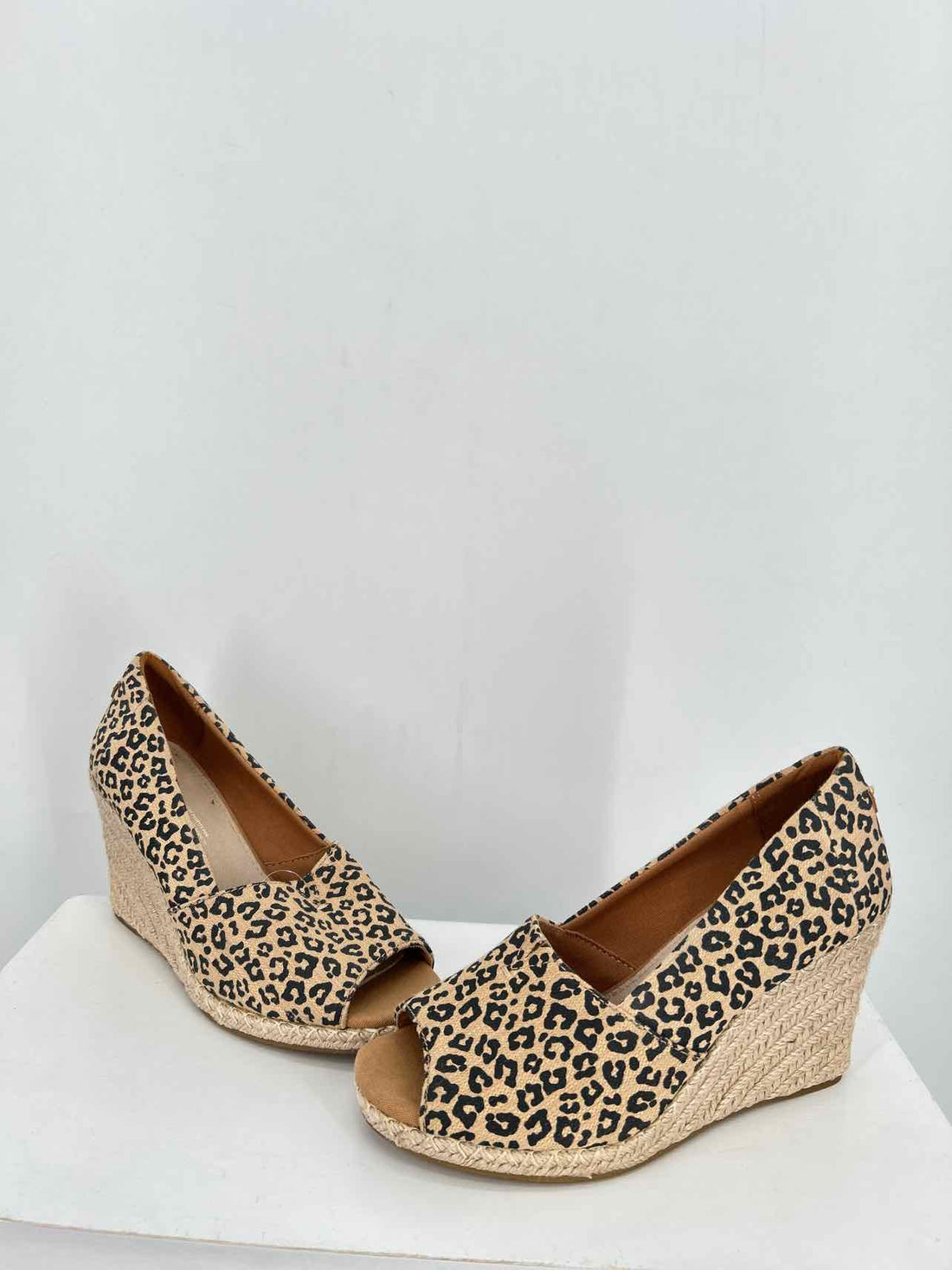 Toms Women Size 7 Cheetah Espadrilles Wedges