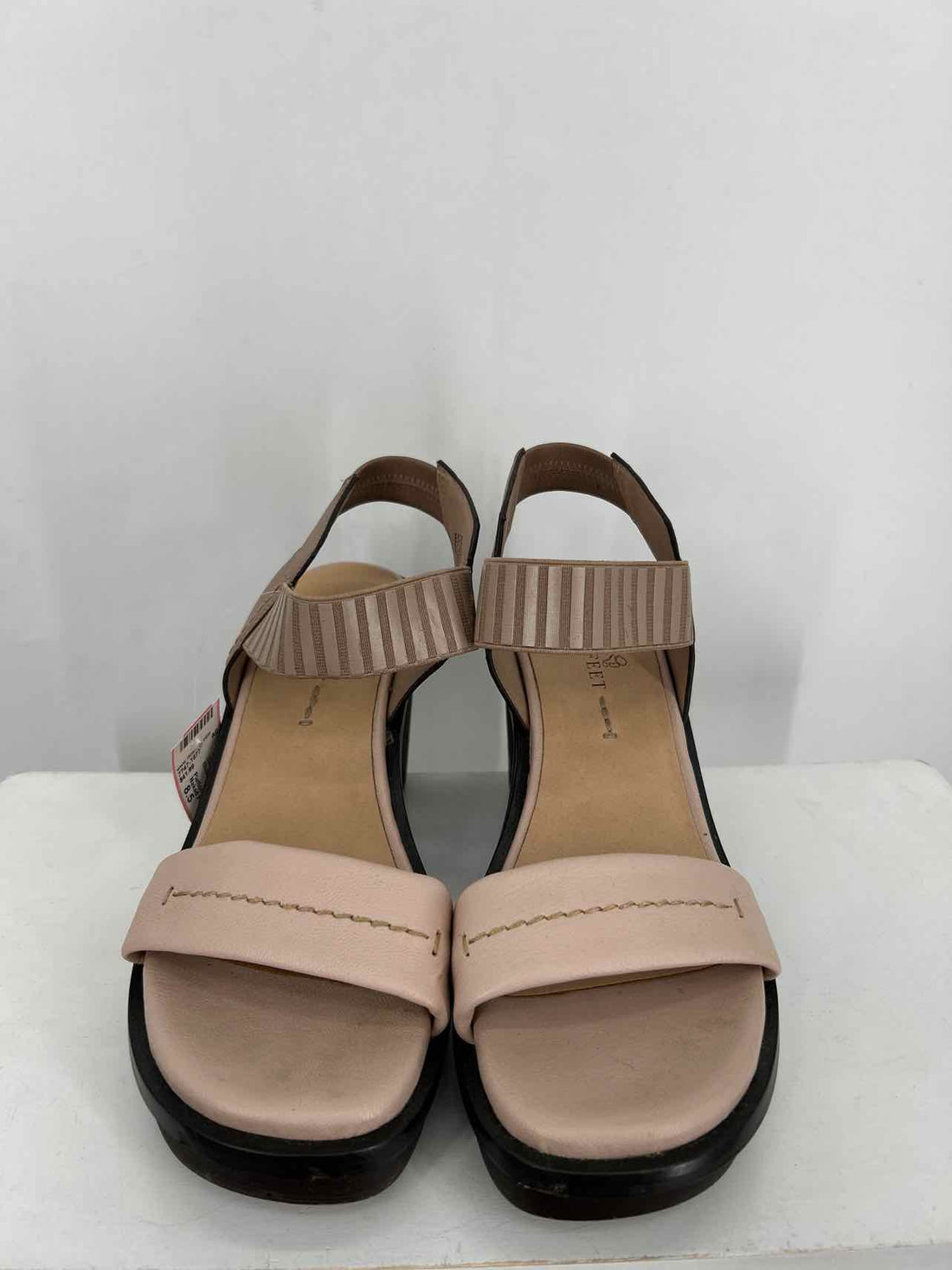 Naked Feet Women Size 8.5 Blush Sandals