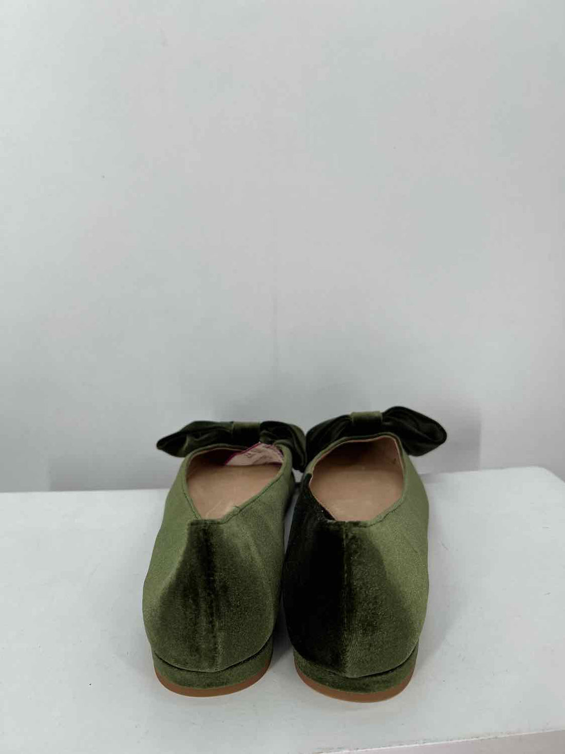 Cecelia Women Size 8.5 Green Velvet Flats