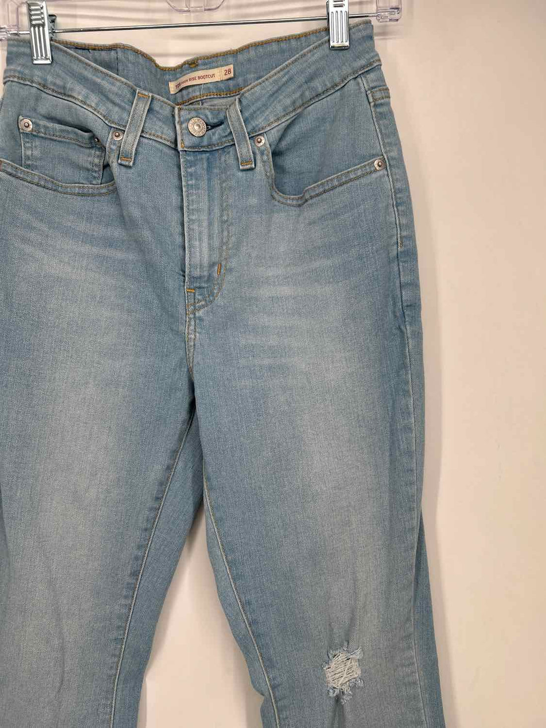 Levi Strauss Size 28 Light Wash Denim Jeans