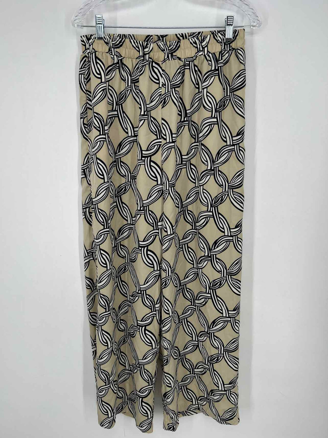 Modern Works Size L Beige Black & White Print Multi-Piece Set