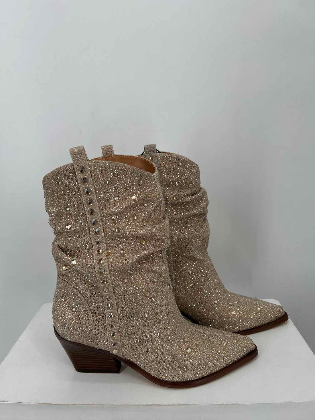 Jessica Simpson Women Size 8.5 Beige Rhinestone Cowboy Boot