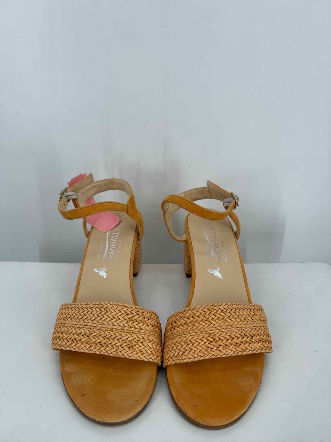 Softwaves Women Size 38.5 Pastel Orange Raffia Sandals