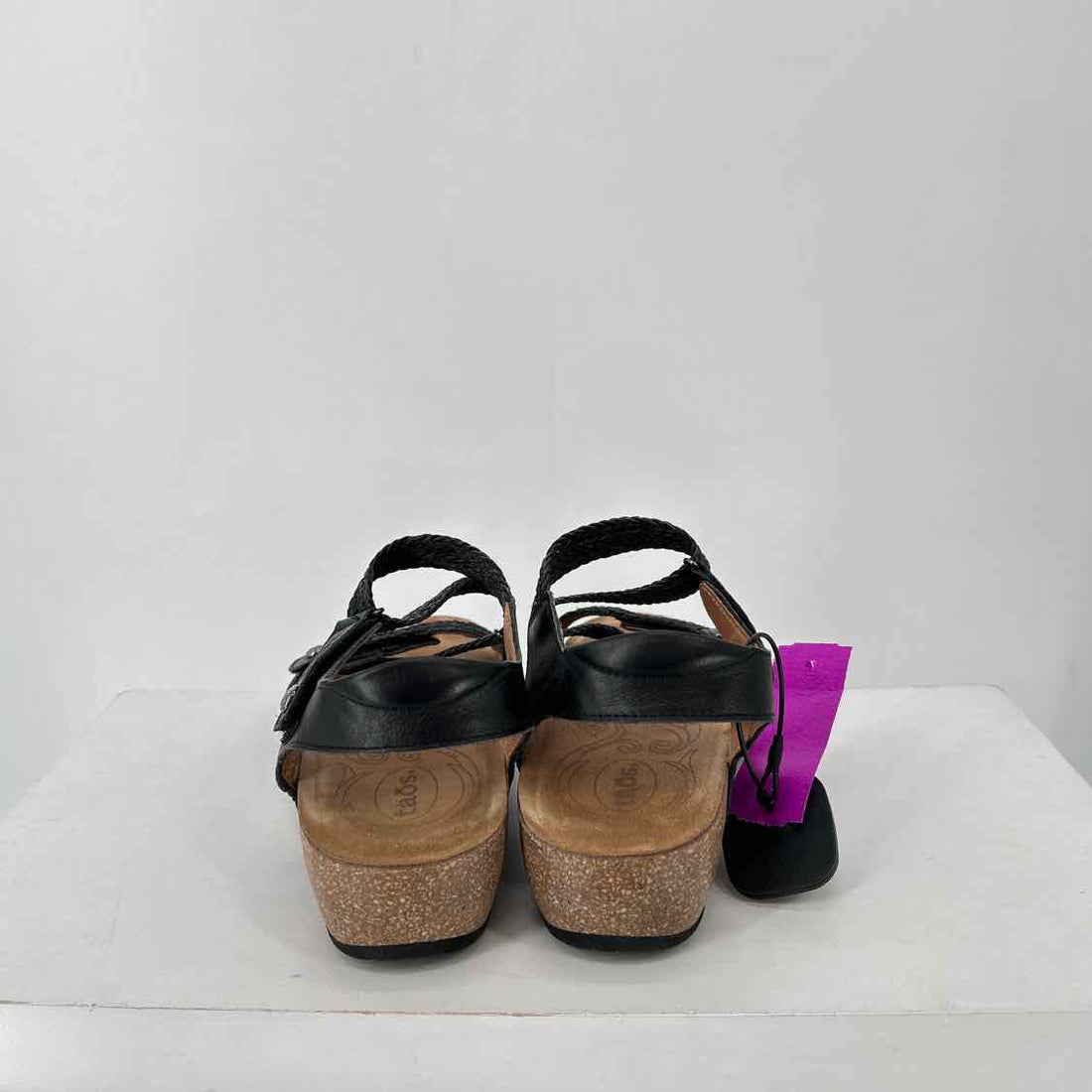 Taos Women Size 9/9.5 Black Sandals