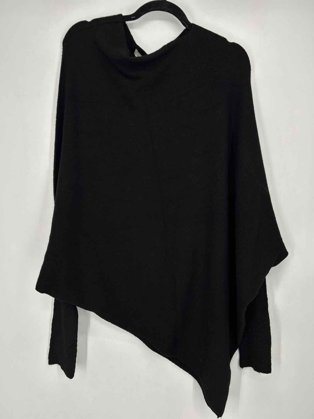 Jaki London NWT Size M Black Sweater