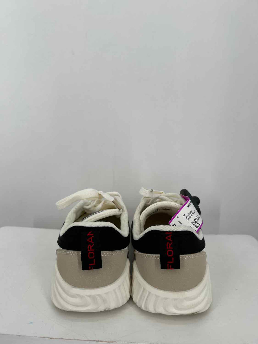 De Florance Women Size 6.5 White & Black Sneakers