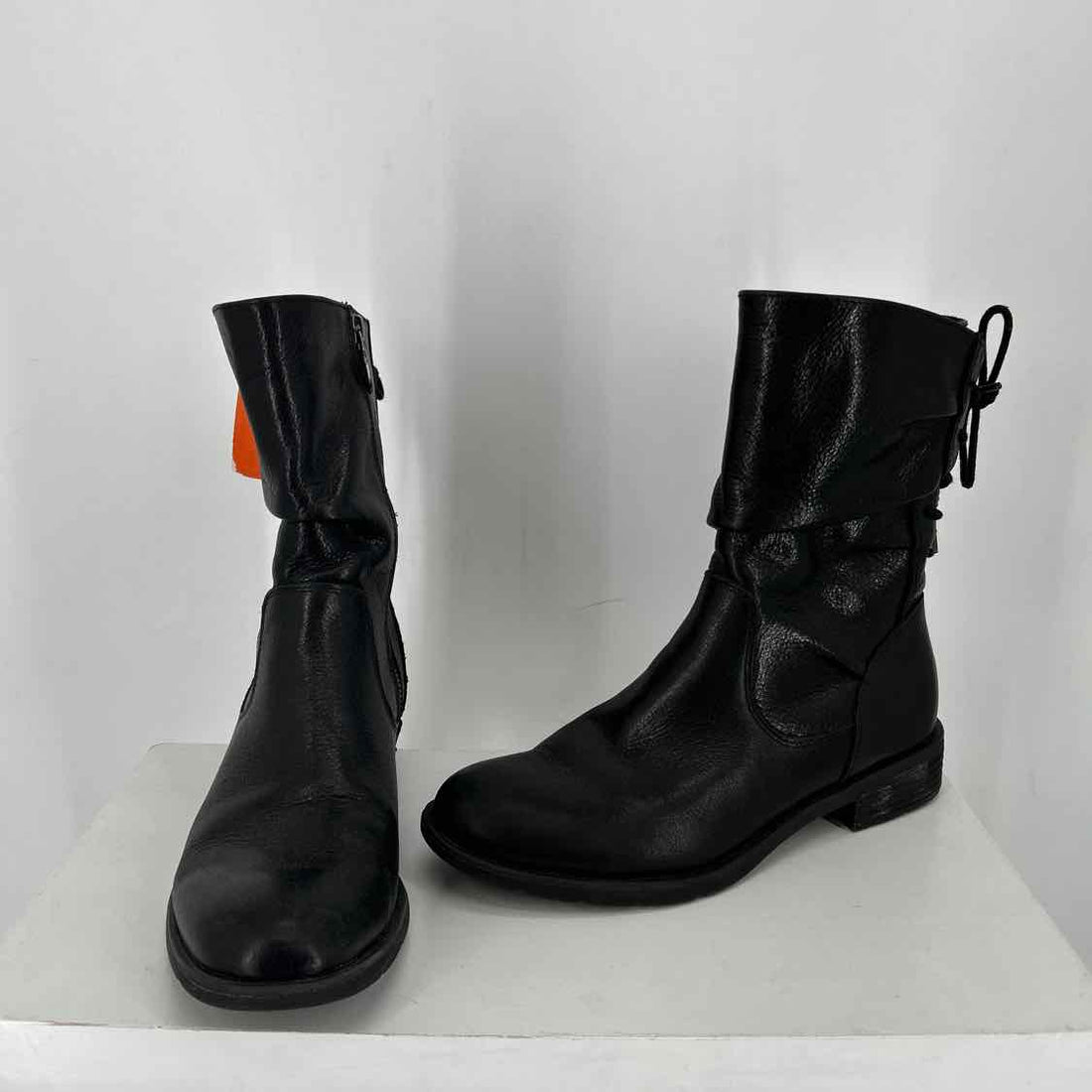 Sofft Women Size 8.5 Black Combat Boot