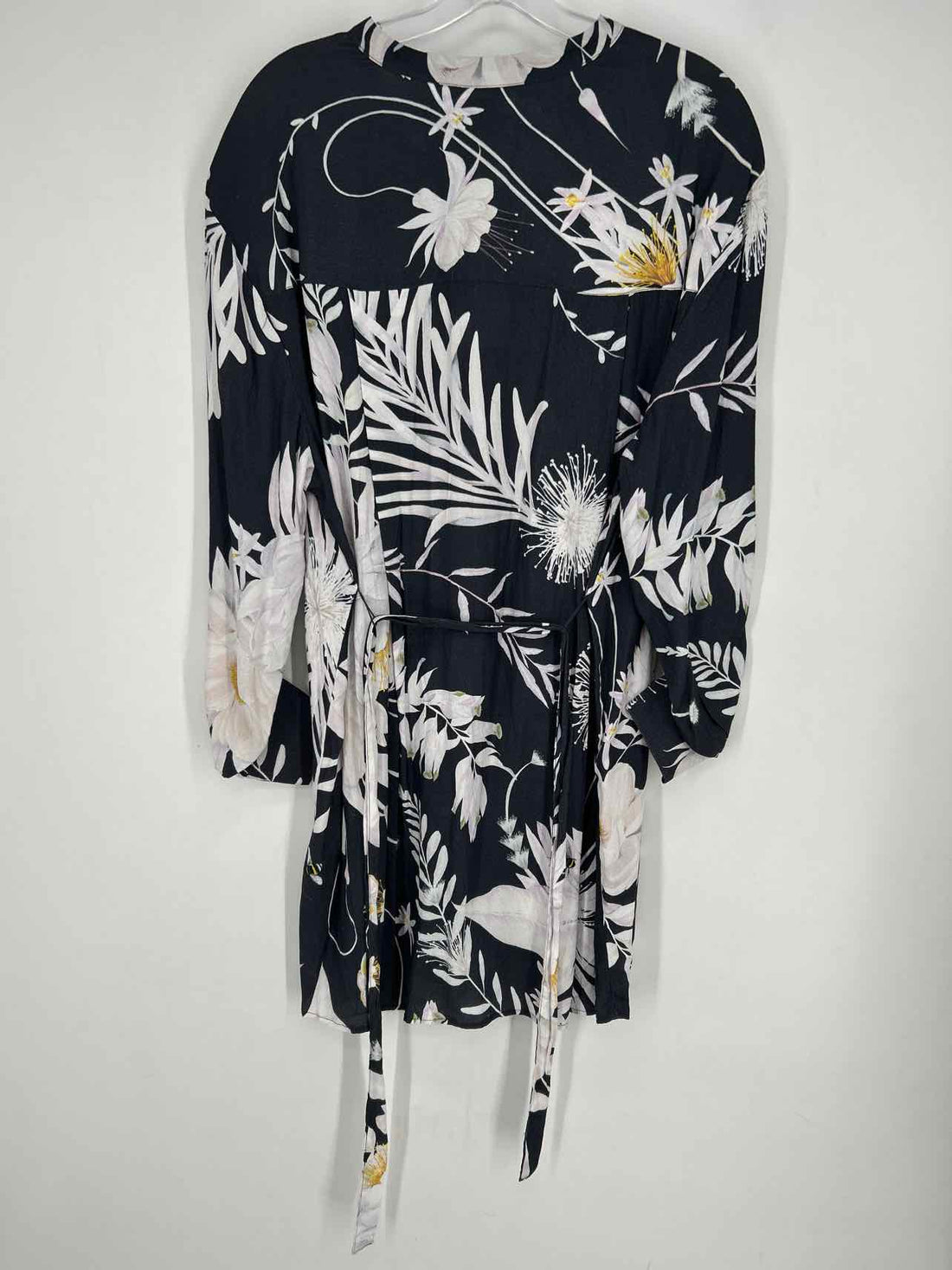 H&M Size 8 Dark Gray Floral NWT Dress