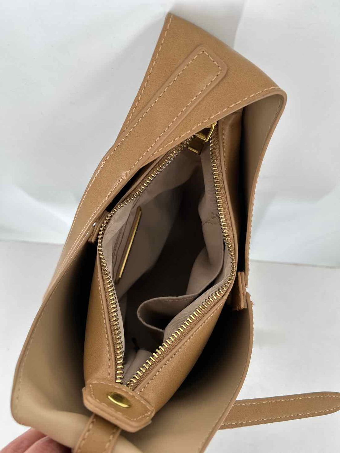 Antik Kraft Tan Faux Leather Pre Owned Shoulder
